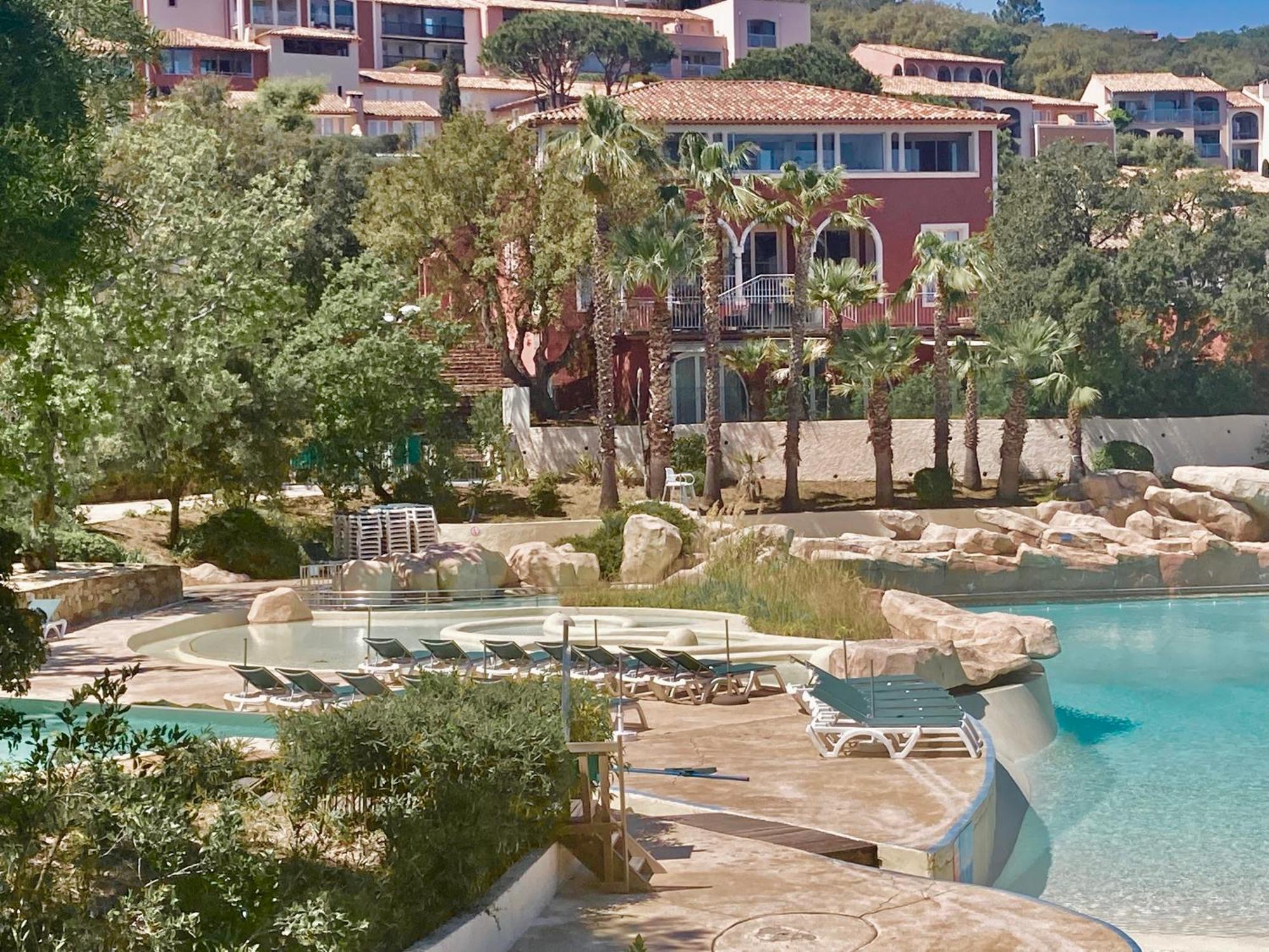Les Restanques Vue Mer Roses 1070 Rez De Jardin Grimaud Exterior foto